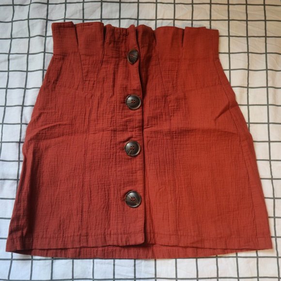 Cayenne-coloured Buttoned up Skirt (ruffles top) - Picture 1 of 4